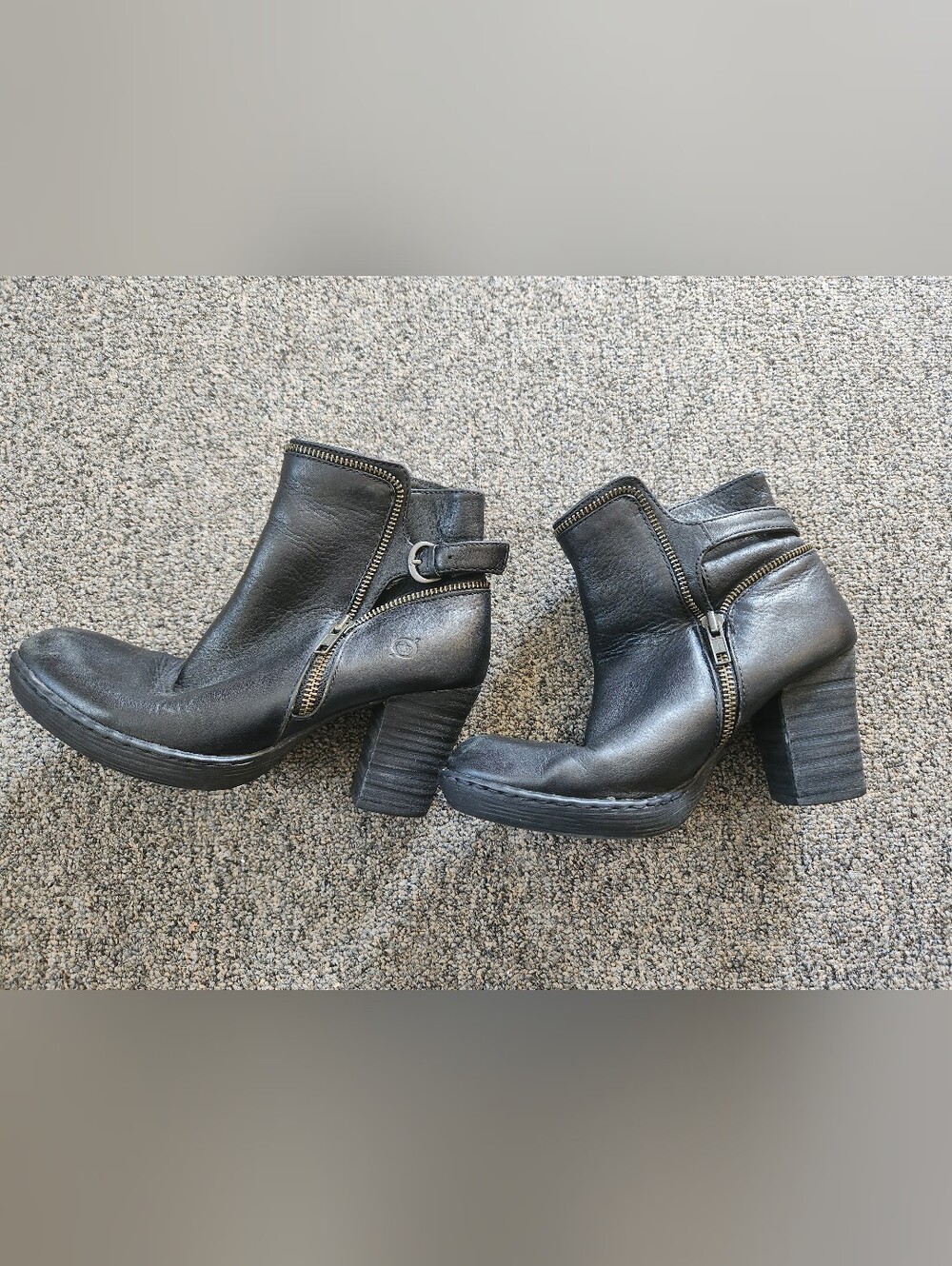 Born Black Leather Ankle Boots with Zipper Detail - Women 7.5